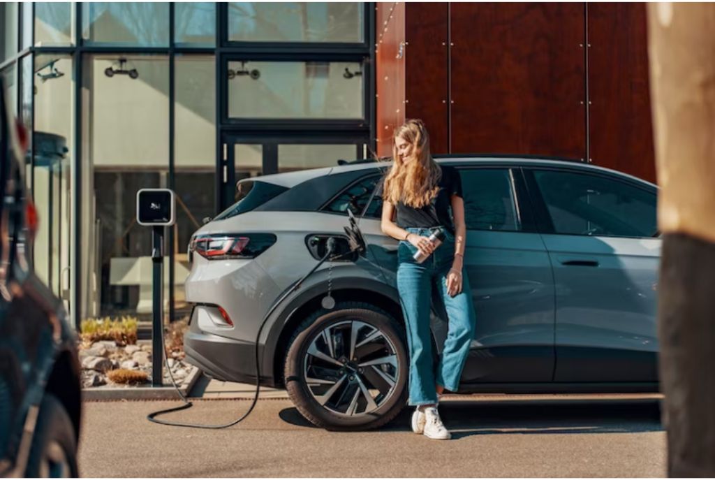 Enfoque en seguridad y cumplimiento de regulaciones al elegir coches eléctricos