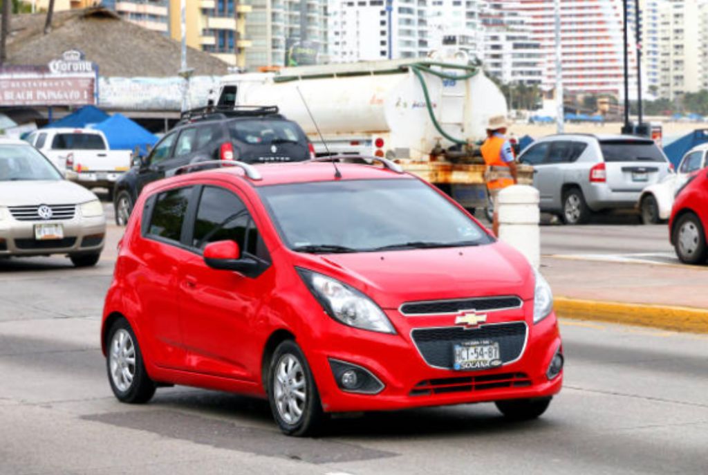 Chevrolet Spark Rojo - En tráfico