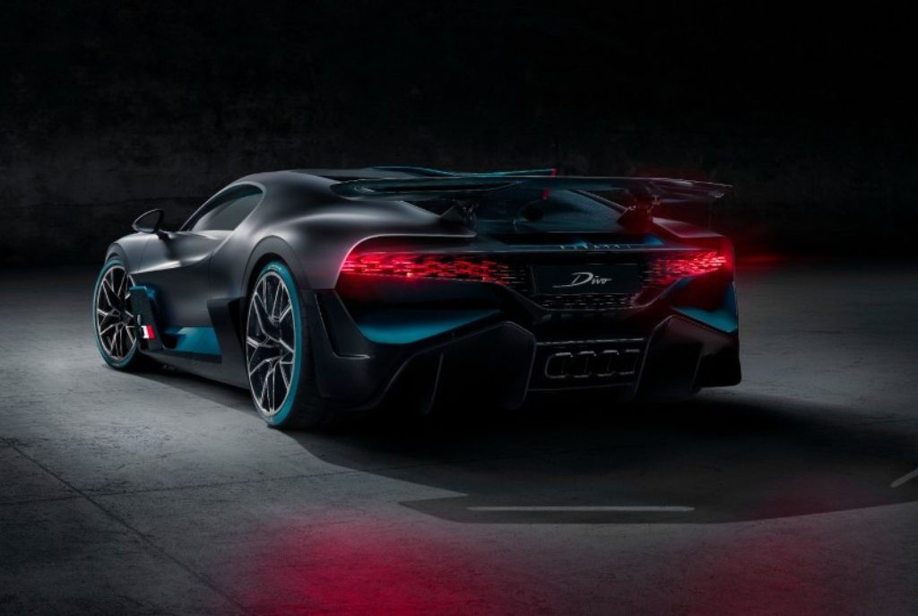 Bugatti Divo alerón trasero