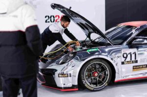 La Porsche Mobil 1 Supercup en <strong>e-fuel</strong>