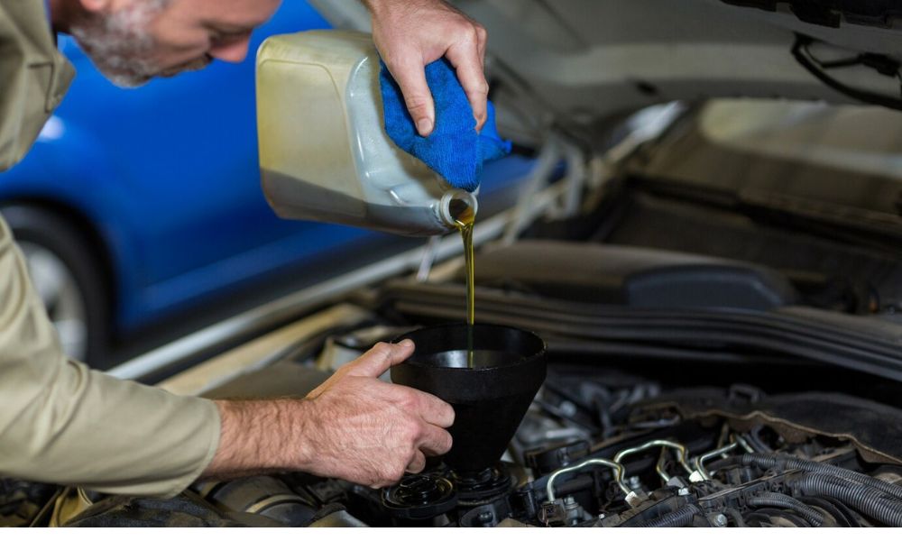 La importancia de mantener en buen estado el aceite de tu automóvil