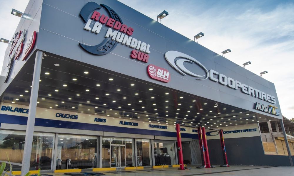 Cooper Tires, tienda física