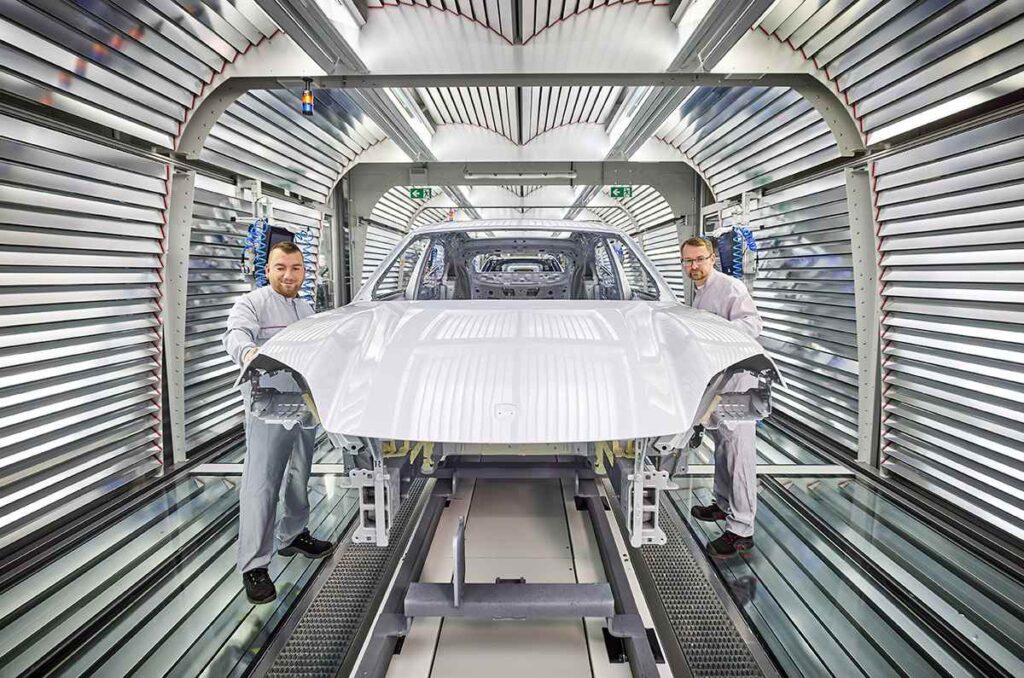 Porsche comienza la electromovilidad en Leipzig 2