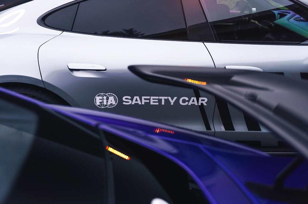 Taycan de Porsche es Safety Car 2
