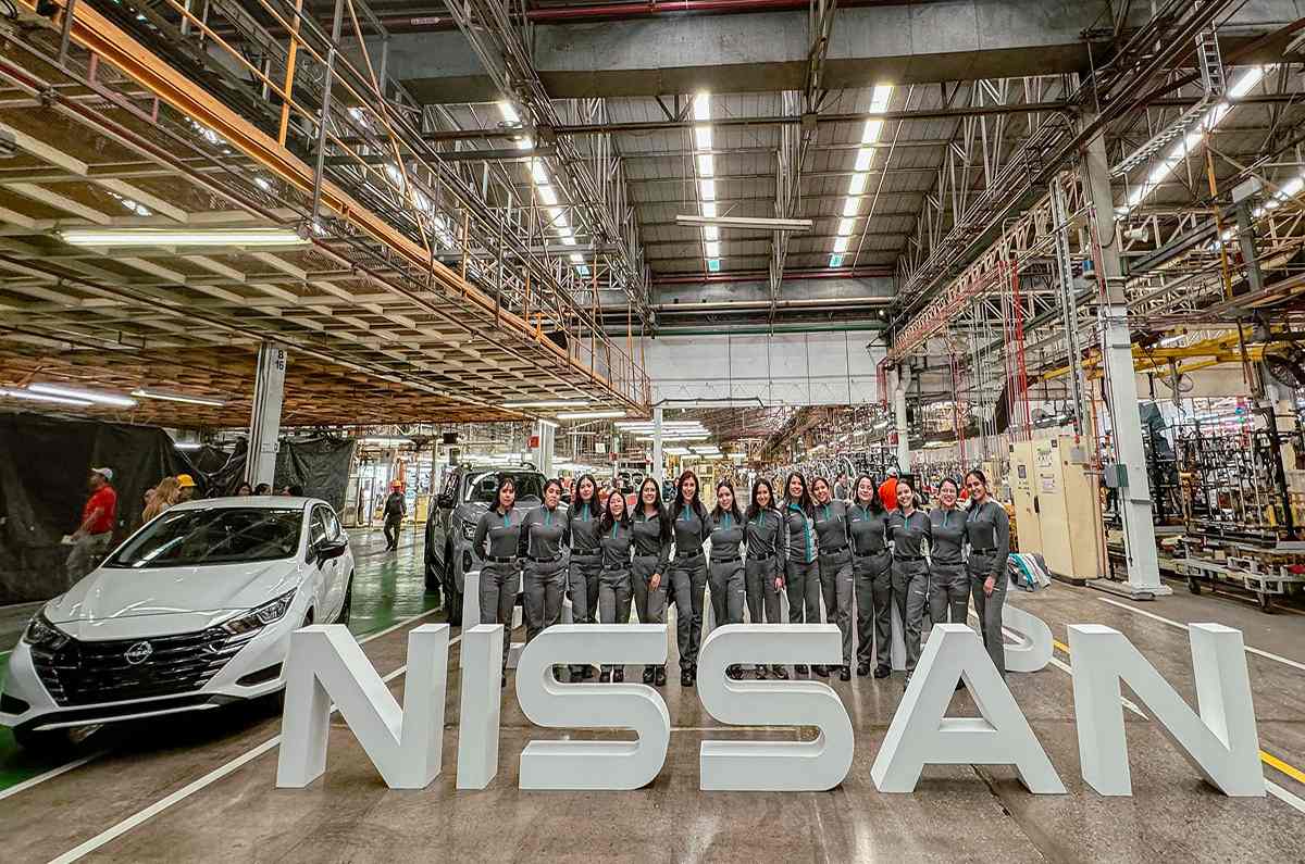 Nissan realiza su primera gira de mujeres