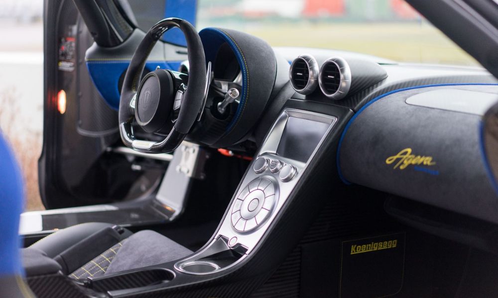 Agera interior