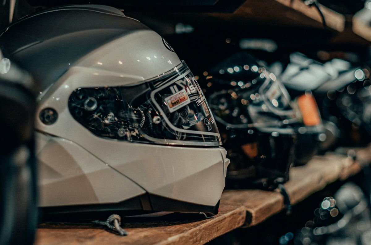 Las mejores opciones de tiendas de cascos para motos