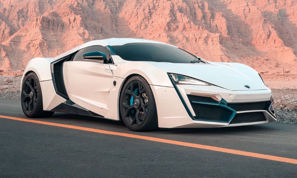 W Motors Lykan