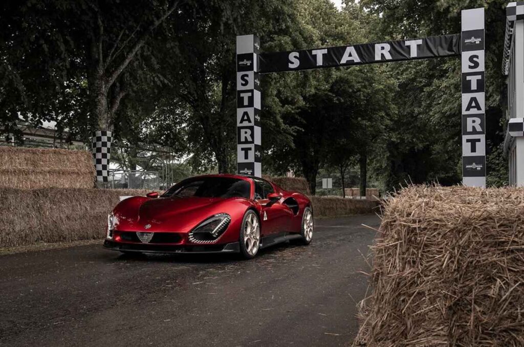 Alfa Romeo 33 Stradale en Goodwood 2024 0