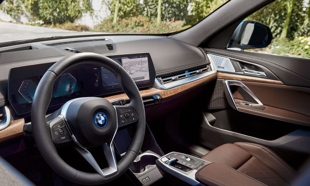 BMW iX1 eDrive 20 interior