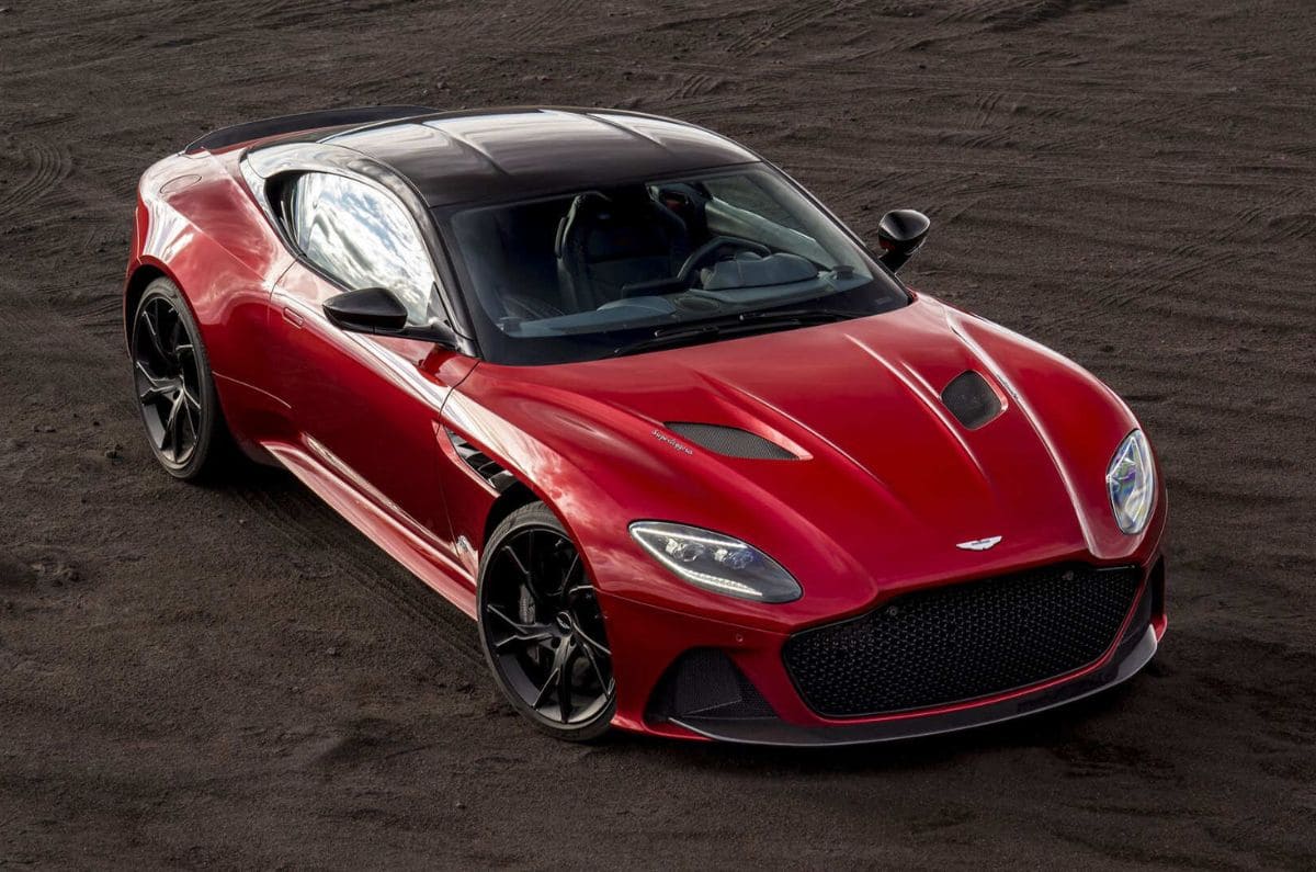 DBS Coupe de Aston Martin: La emoción de conducir a gran velocidad