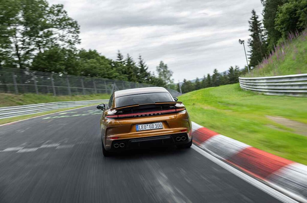 Nuevo Record del Porsche Panamera 1