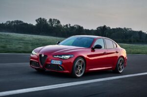 Alfa Romeo Giulia: Herencia e innovación en un sedán de lujo