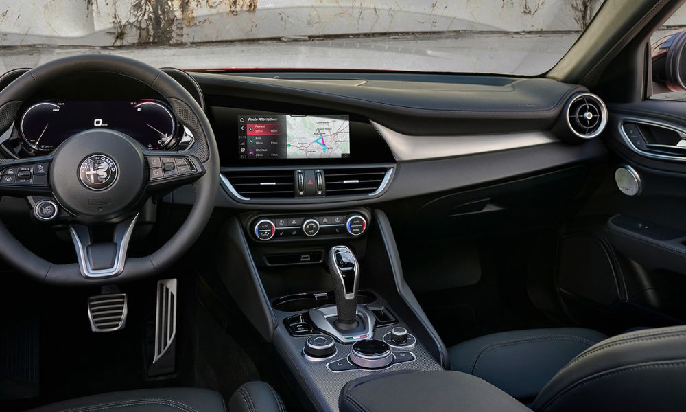 Alfa Romeo Giulia interior