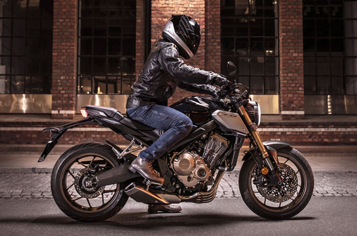 <strong>CB650R: La moto de alto rendimiento y estilo impresionante</strong>