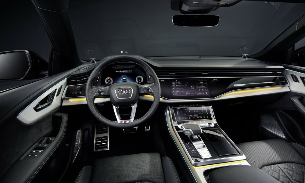 Q8 SUV interior