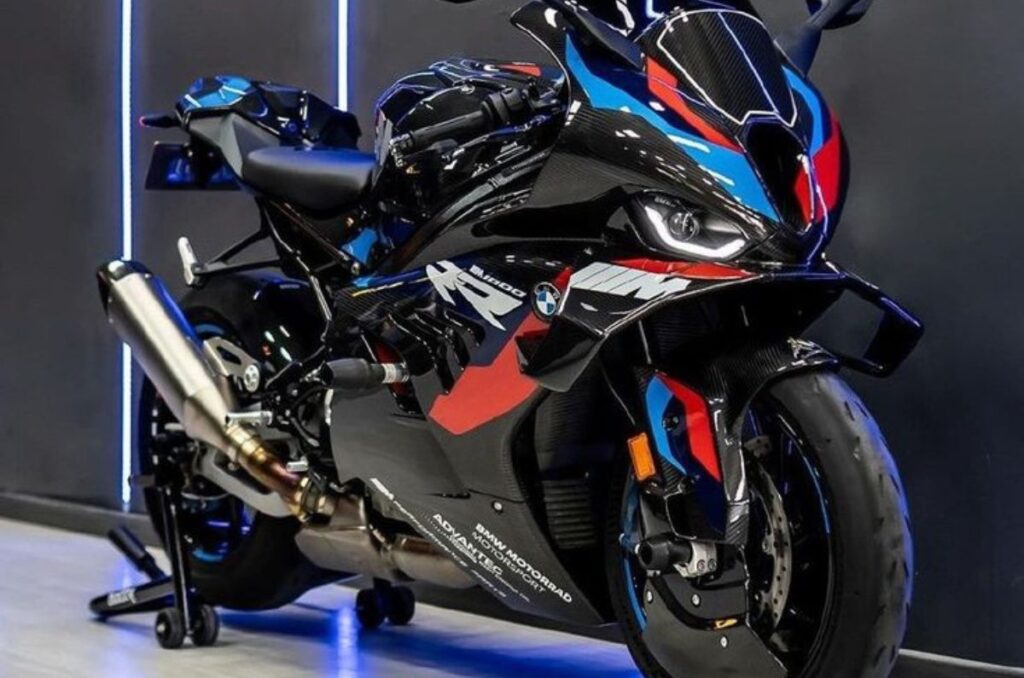 BMW M 1000RR