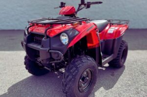 Brute Force 300: El ATV robusto y confiable para cualquier aventura