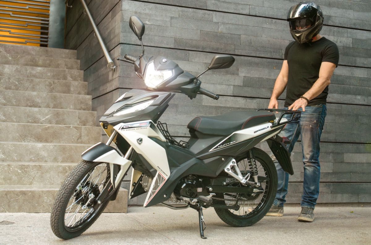 Carabela Hunter 110: Una moto de ciudad económica y fácil de manejar