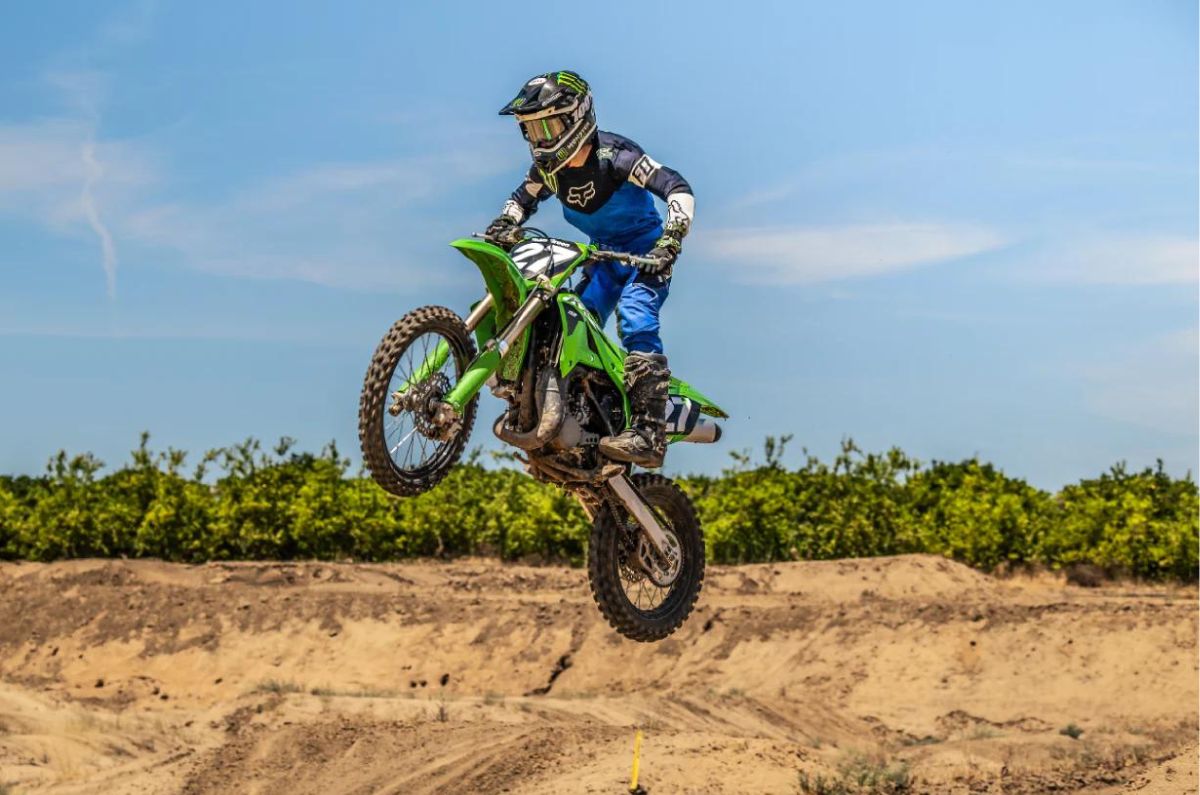 KX 112: El primer paso a la conducción total del off-road