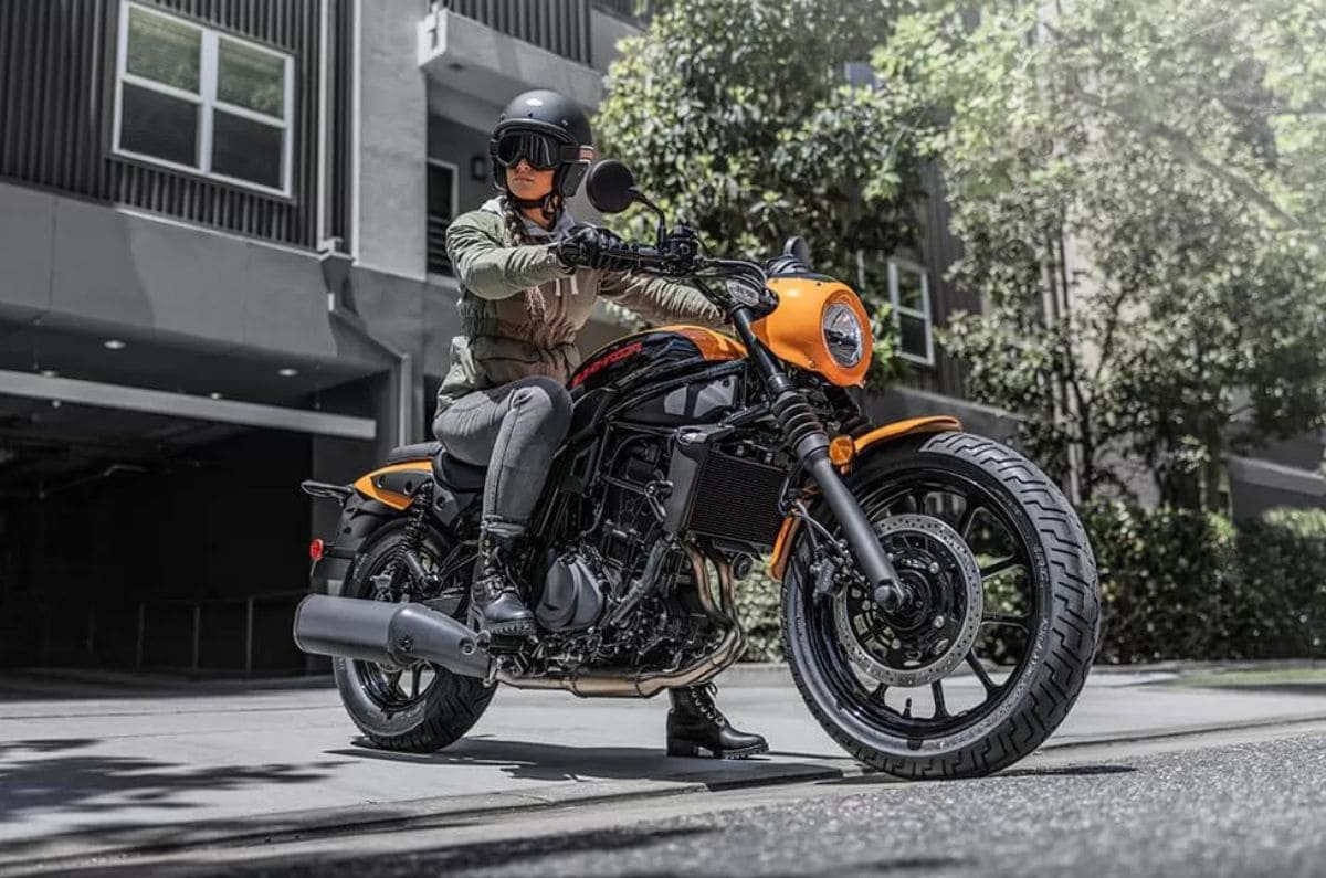 Kawasaki Eliminator: Una cruiser urbana para conducir con facilidad