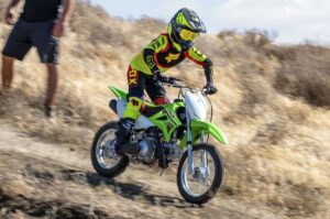 KLX110R: La moto off-road para niños y jóvenes amantes del cross