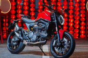 Ducati Monster +: La icónica naked sport con aspecto renovado