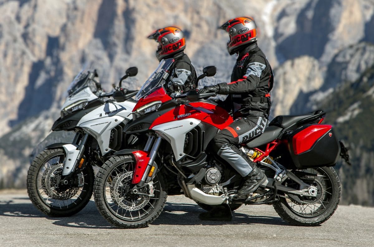 Multistrada V4 S: La moto que brilla en viajes largos y aventuras off-road