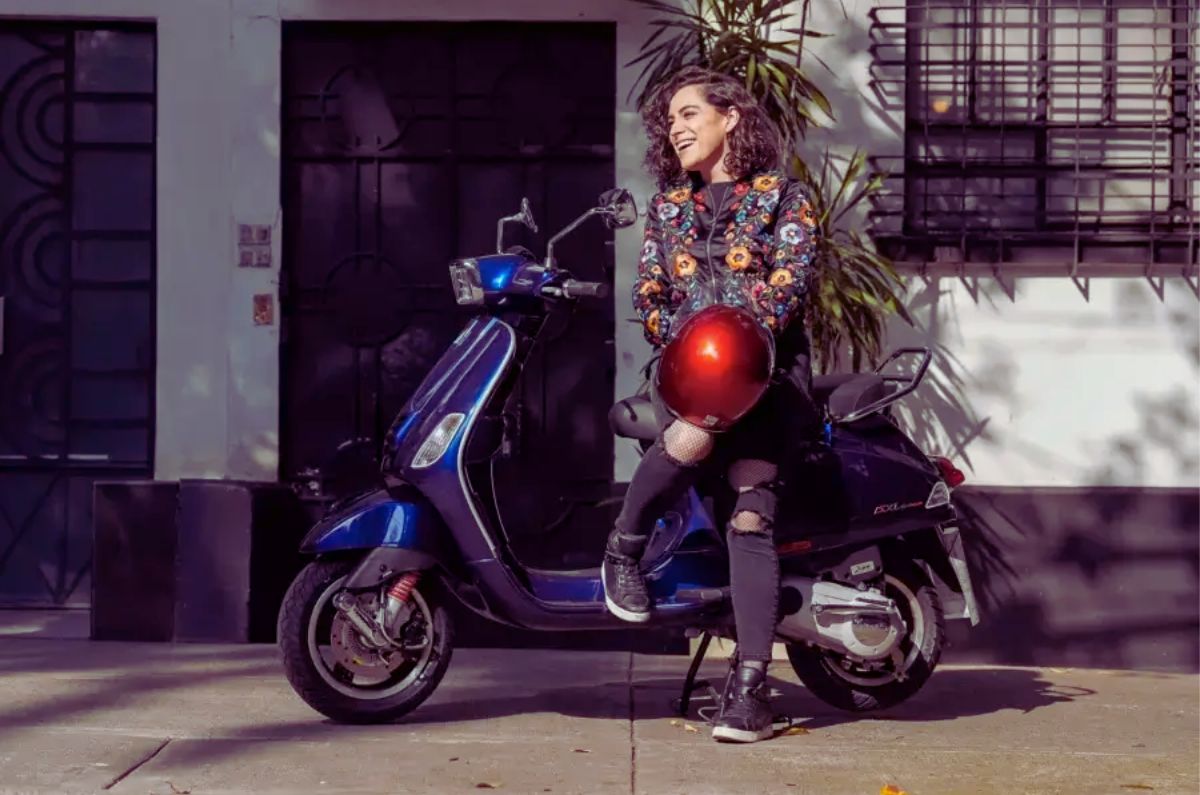 SXL 150: Elegancia italiana y rendimiento urbano en un scooter icónico