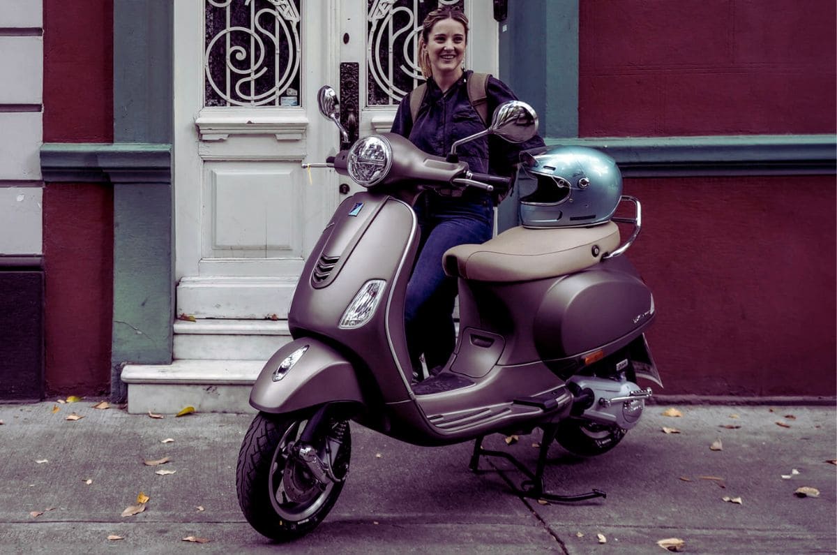 VXL 150: El scooter más accesible y contemporáneo de Vespa