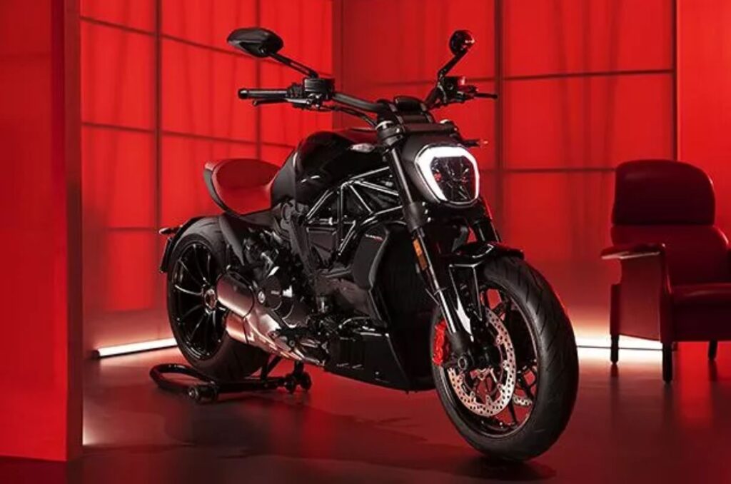 Xdiavel Nera