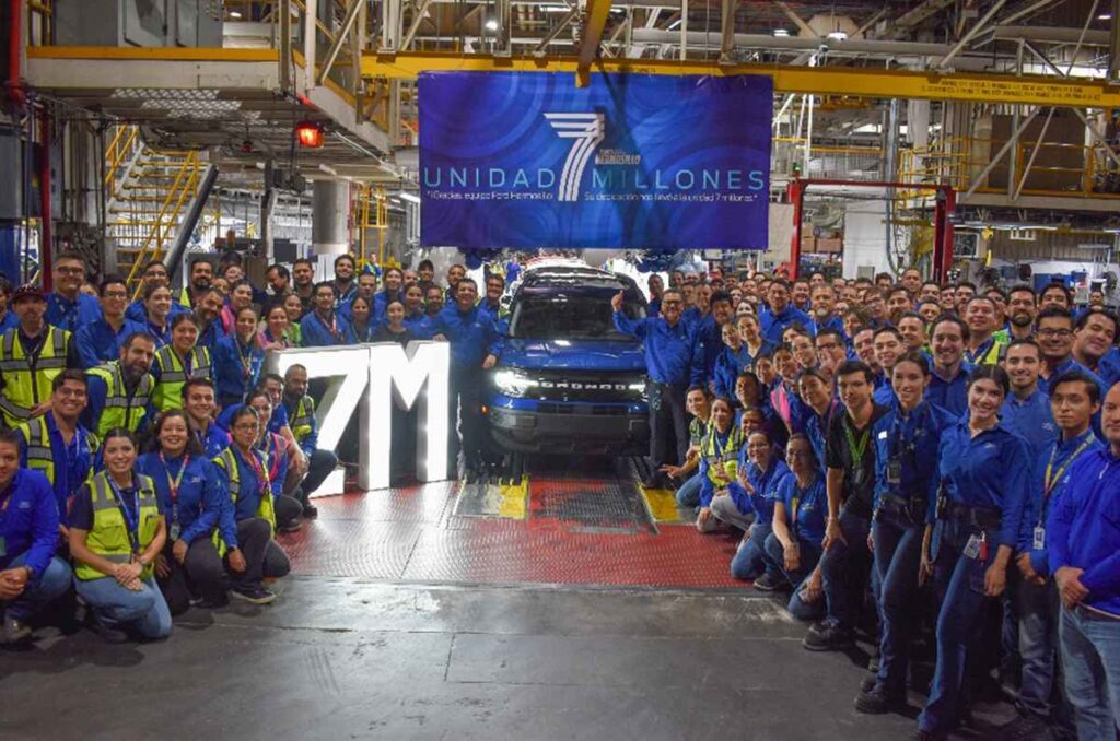 Ford celebra aniversario de las plantas en México 0