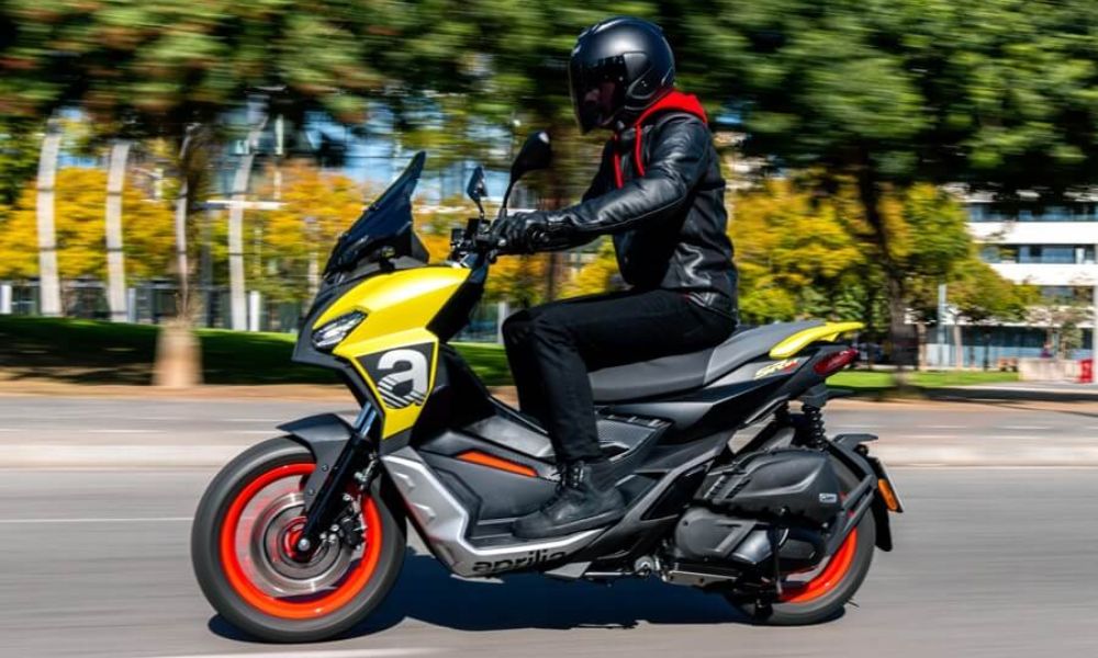 Aprilia SR GT Sport 200