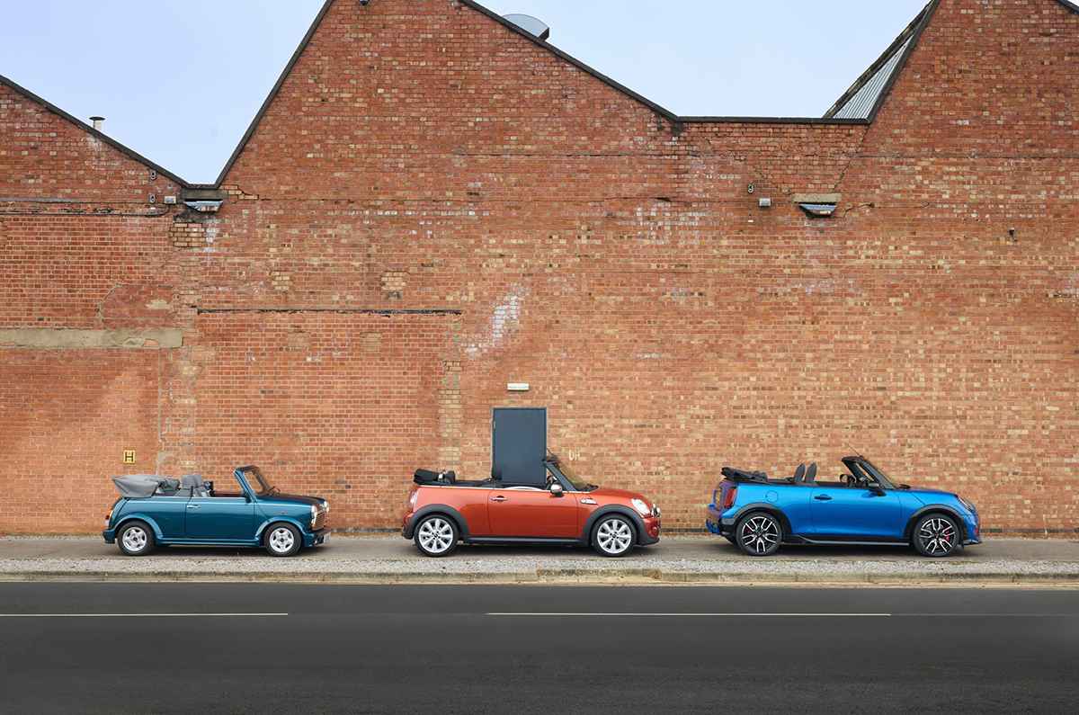 MINI Convertible sale de la línea de producción