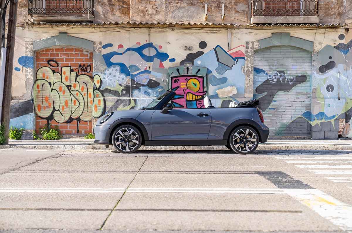 MINI Cooper Convertible S en Cooper Grey