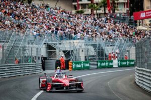 Nissan E-Team listo para el Tokio E-Prix
