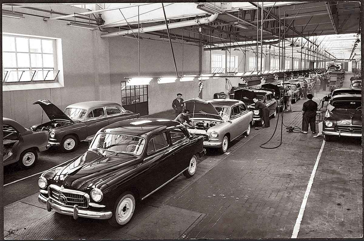 SEAT 75 años de historia