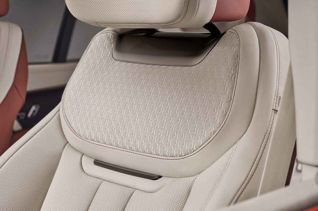 Range Rover SV Bespoke Santuario Edition 0
