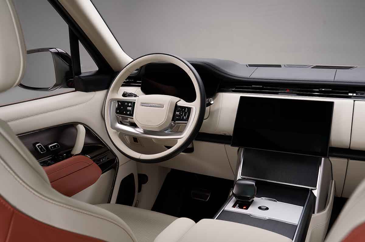 Range Rover SV Bespoke Santuario Edition