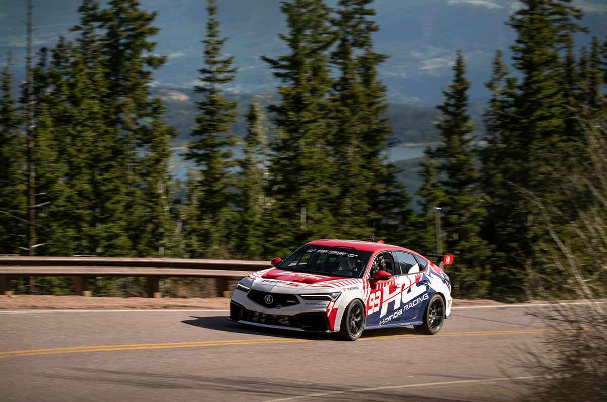 Acura a Pikes Peak