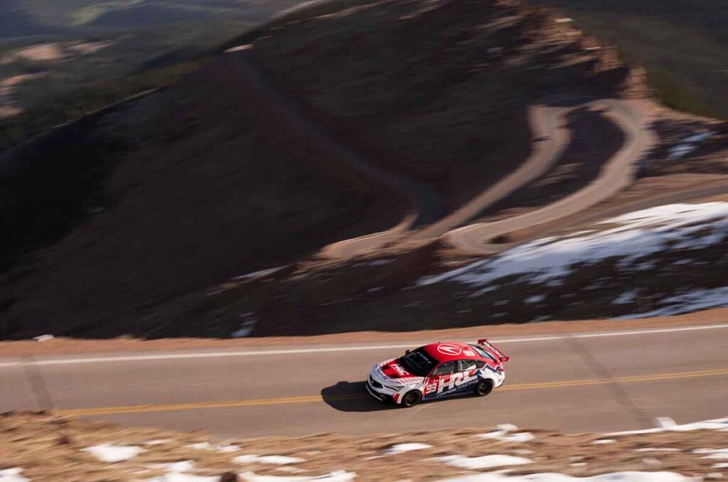 Acura a Pikes Peak 1