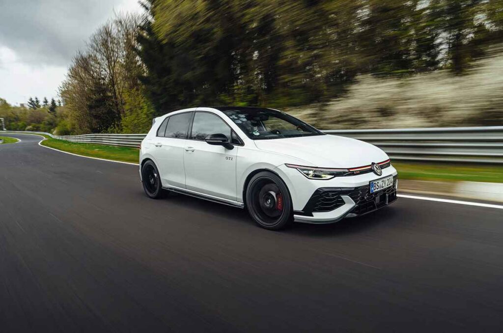<strong>Golf GTI EDITION 50</strong> 1