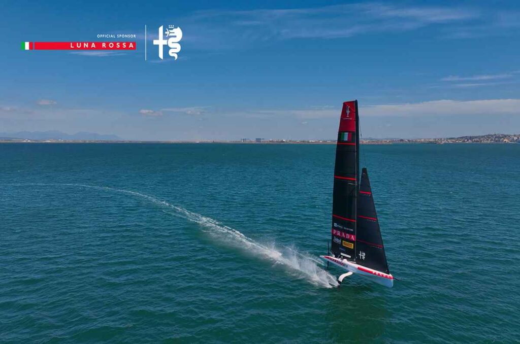 Alfa Romeo y Luna Rossa 2