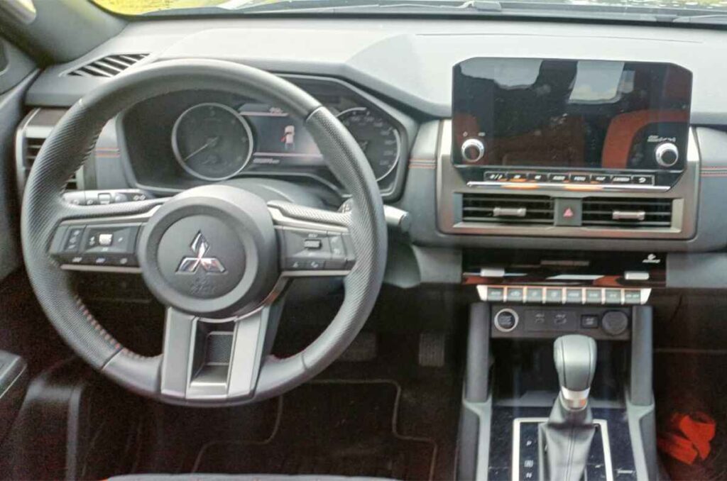 Mitsubishi L200 GSR 1