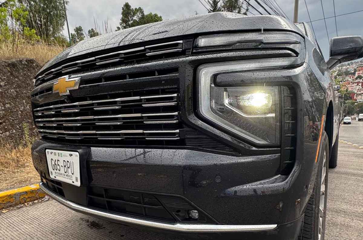 Chevrolet Suburban 2025