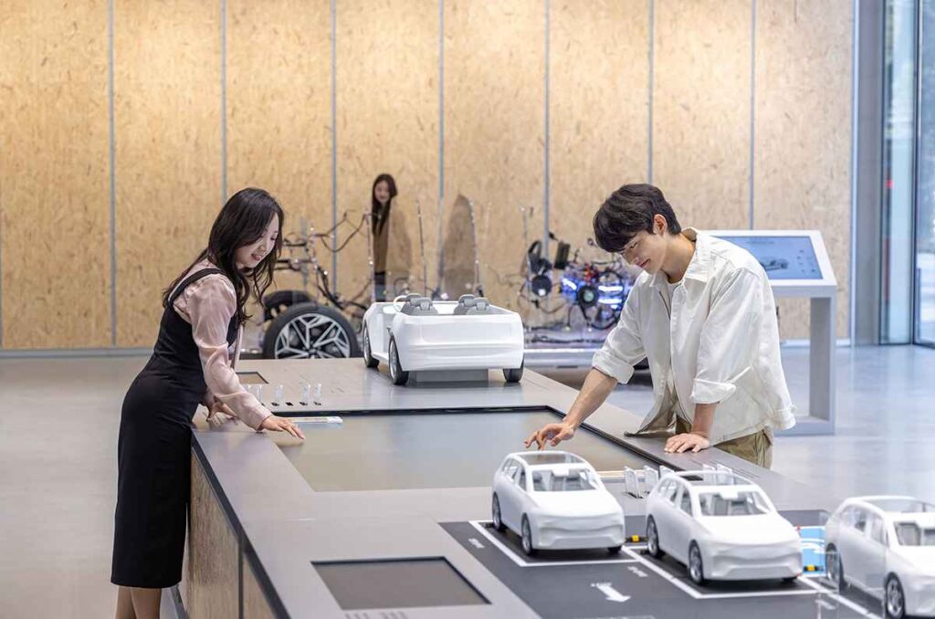 Hyundai inaugura el UX Studio Seoul 1
