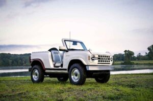 <strong>Ford Bronco Roadster Concept</strong>