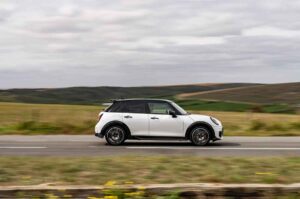 MINI Cooper S 5 puertas en acabado J C W