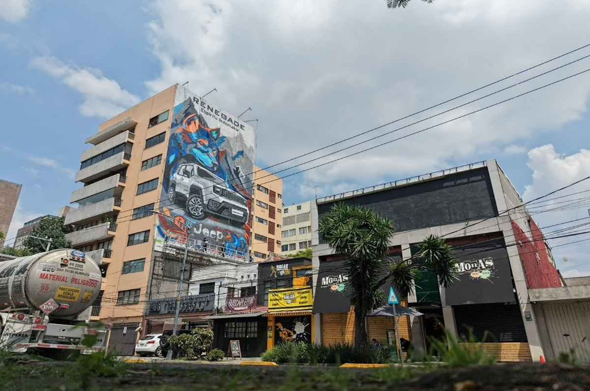 Jeep y su mural de Renegade
