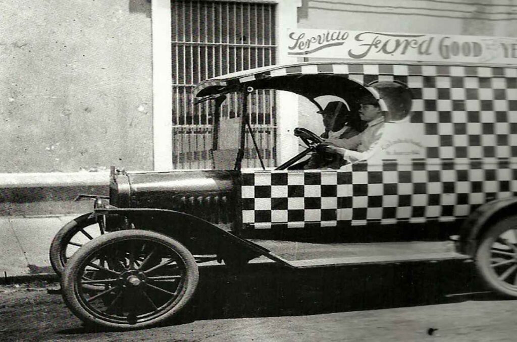 La publicidad de Ford hace 100 años 0